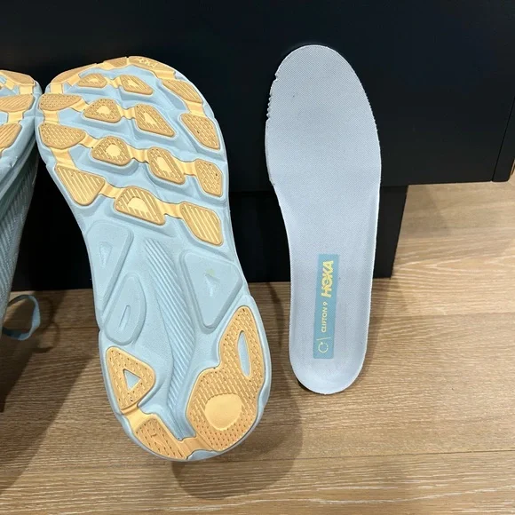 HOKA One One Clifton 9 men’s size 9.5 - Picture 7 of 9